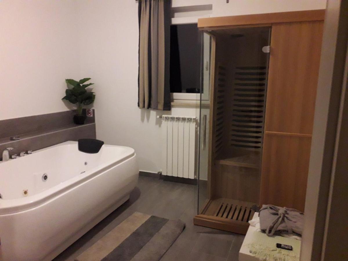 B&B Villa Vela 우마그 외부 사진