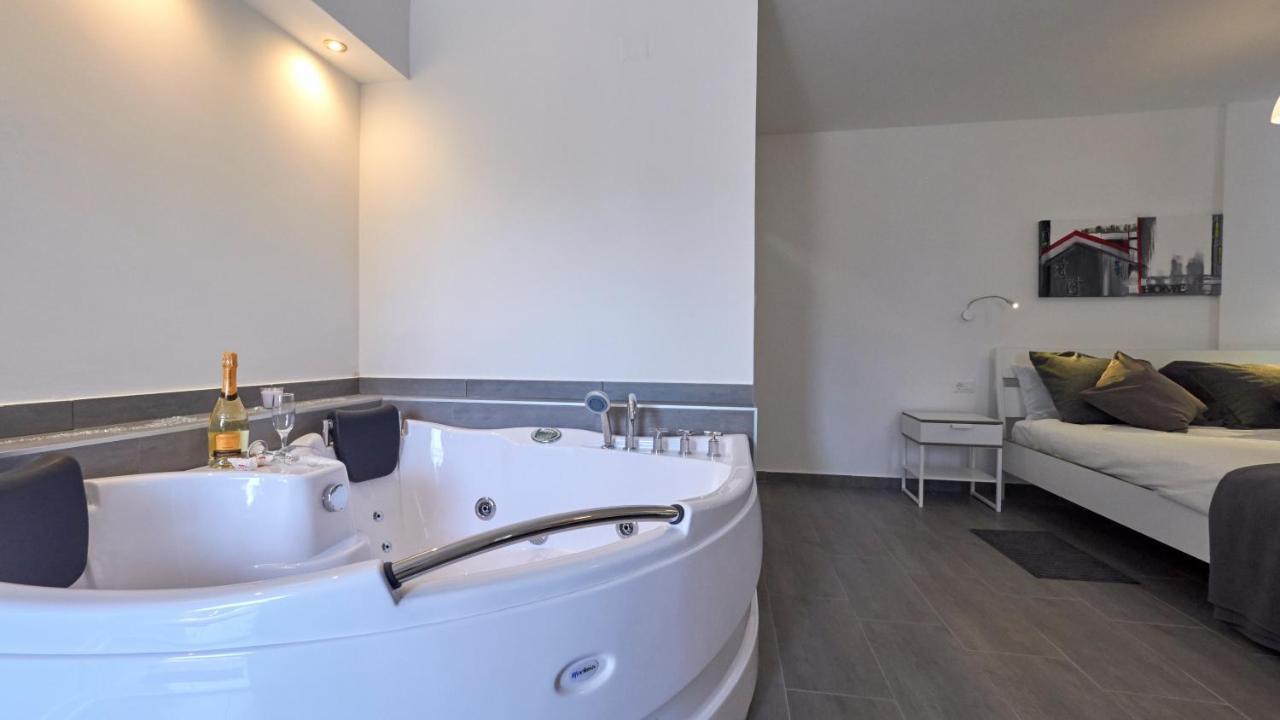 B&B Villa Vela 우마그 외부 사진